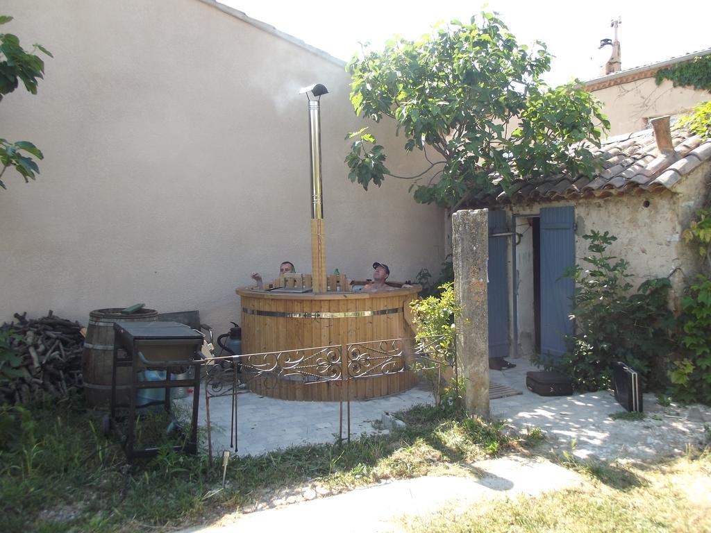 Chambres Et Table D'Hotes Au Brabo Mormoiron ภายนอก รูปภาพ