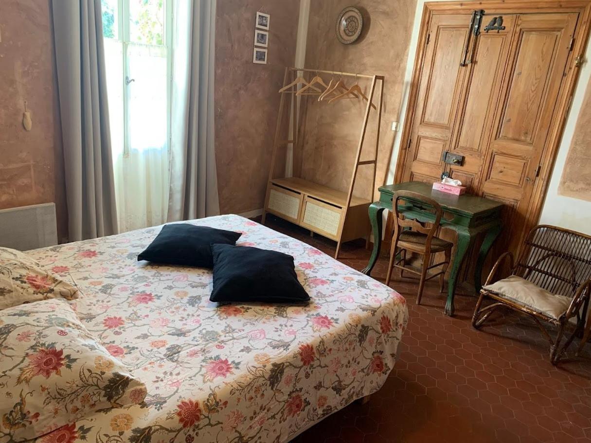 Chambres Et Table D'Hotes Au Brabo Mormoiron ภายนอก รูปภาพ