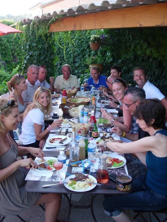 Chambres Et Table D'Hotes Au Brabo Mormoiron ภายนอก รูปภาพ